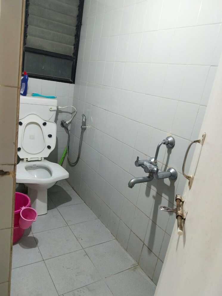 Attached Bathroom, manjadi 2 Bedroom 900 Sq.Ft. Apartment In Manjadi Tiruvalla 8514860