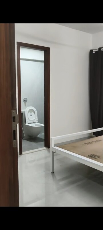 Room in 2 BHK Apartment at Pradnya Apartment Vakola, Vakola – for Rent