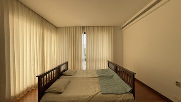 Room in 4 BHK Villa at Prestige Golfshire, Nandi Hills – for Rent