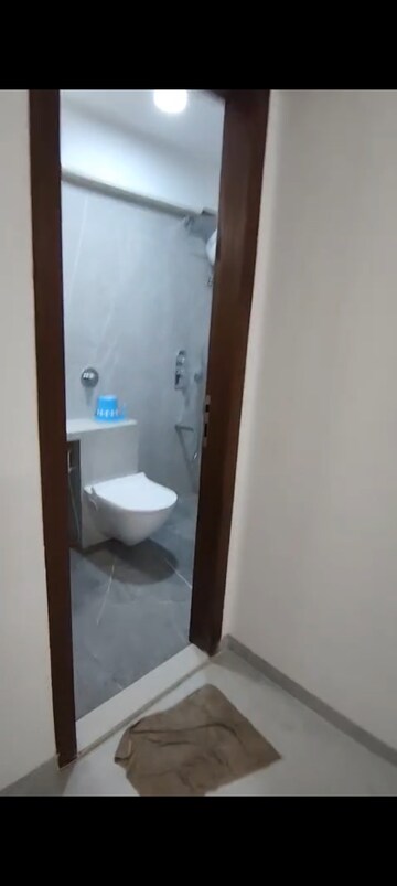 Room in 1 BHK Apartment at Pradnya Apartment Vakola, Vakola – for Rent