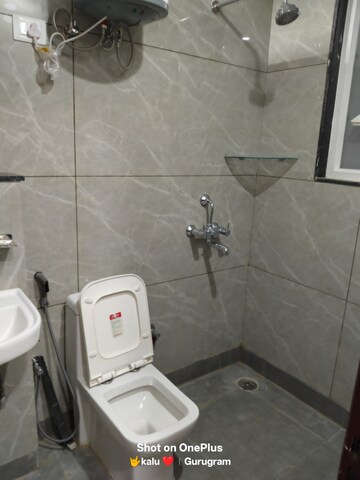 Attached Bathroom in 2 BHK Builder Floor at Sector 40 – for Rent