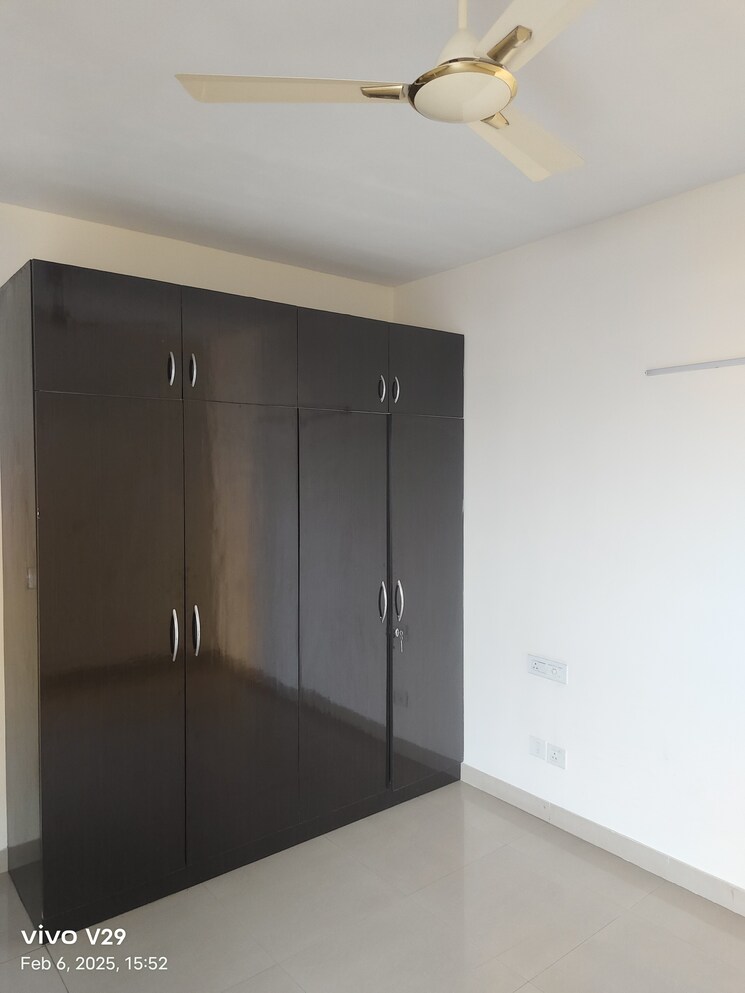 Room, pioneer-park-phase-1 2 Bedroom 1380 Sq.Ft. Apartment In Sector 61 Gurgaon 8514923