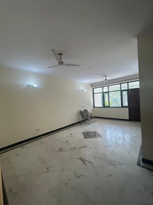 Room in 3 BHK Apartment at Ireo Victory Valley, Sector 67 – for Sale