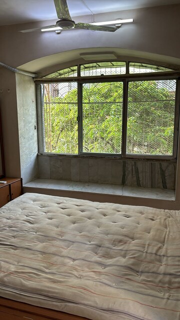 Pg For Rent in Kandivali East
