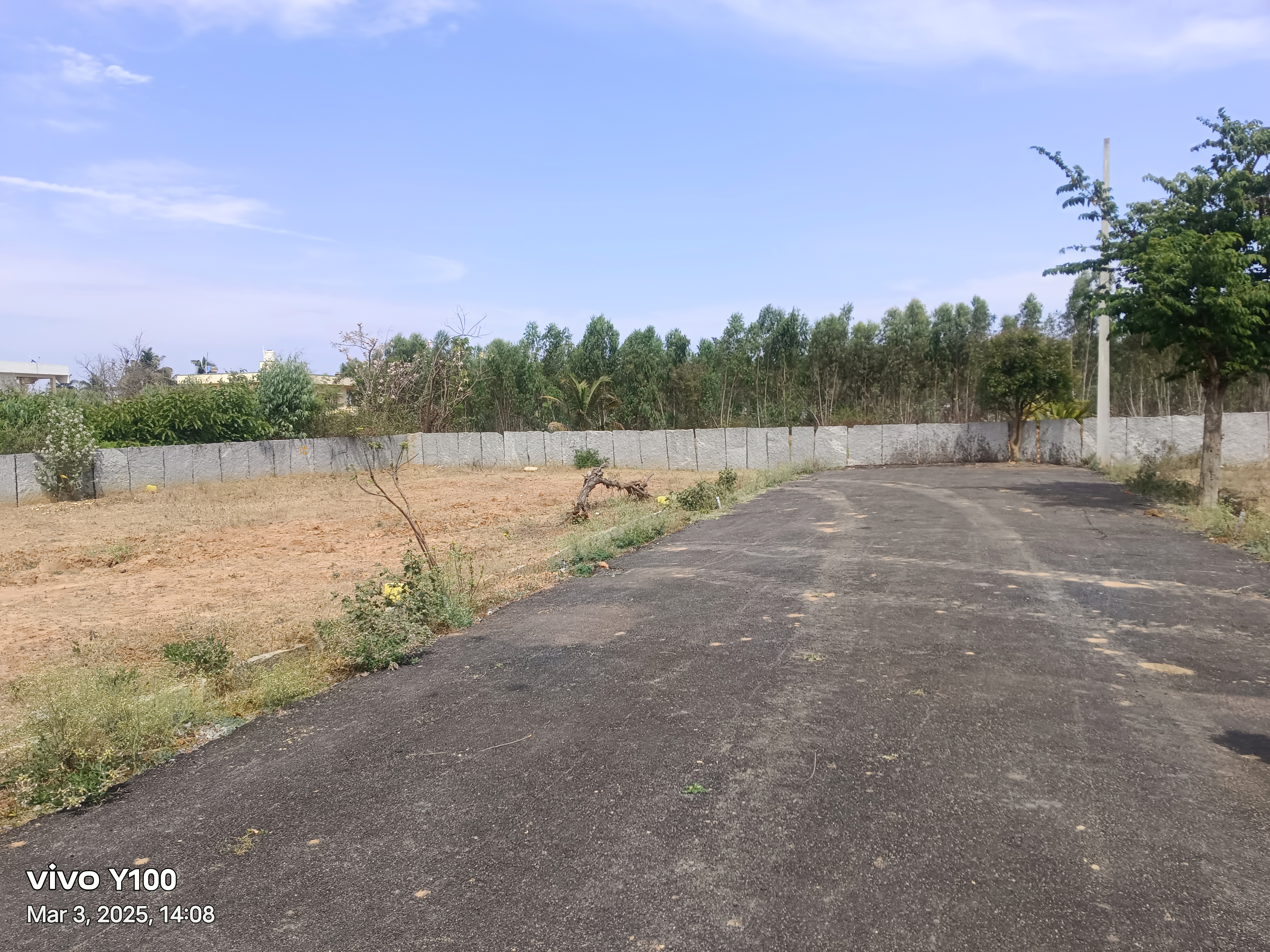 Plot For Sale in Vabasandra