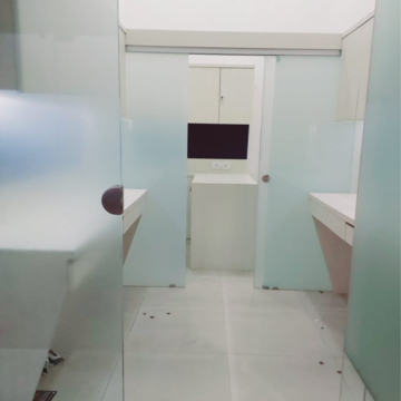  Office Space For Rent in Express Zone, Malad East
