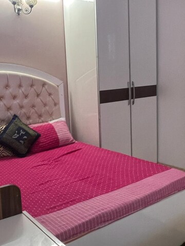 Room in 3 BHK Apartment at Supertech ORB, Sector 74 – for Rent