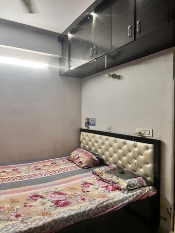 Room in 2 BHK Apartment at Adore Happy Homes Grand, Sector 85 – for Rent
