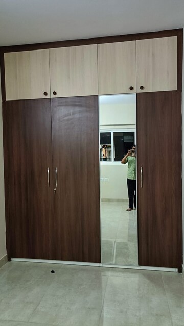 Room in 2 BHK Apartment at Candeur 40, Miyapur – for Rent