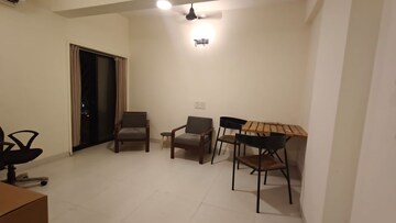 Room in 1 BHK Apartment at Koregaon Park CHS, Koregaon Park – for Rent