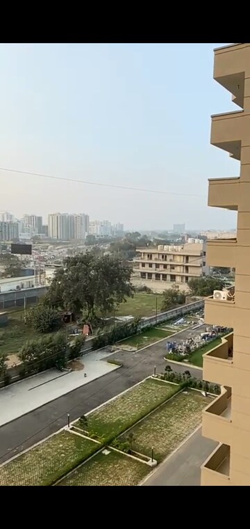 2 BHK Apartment For Rent in Pyramid Heights, Sector 85