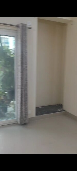 Room in 3 BHK Apartment at Fusion Homes, Tech Zone 4 Greater Noida – for Sale