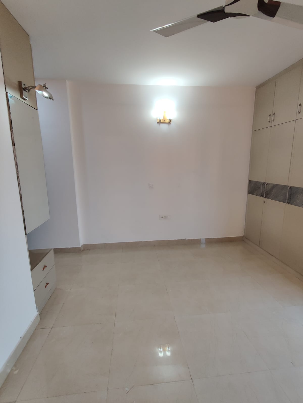 3.5 BHK + Pooja Room 162 Sq.Mt. Independent House in RWA Apartments Sector 40