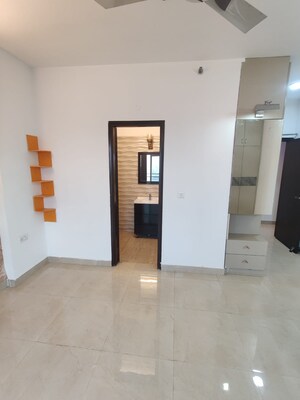 Living Room in 3.5 BHK Independent House at RWA Apartments Sector 40, Sector 40 – for Sale