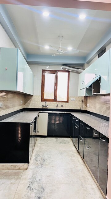 Kitchen in 3 BHK Builder Floor at Sector 46 – for Rent