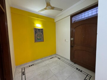 Room in 3 BHK Apartment at Sector 12 Dwarka – for Rent