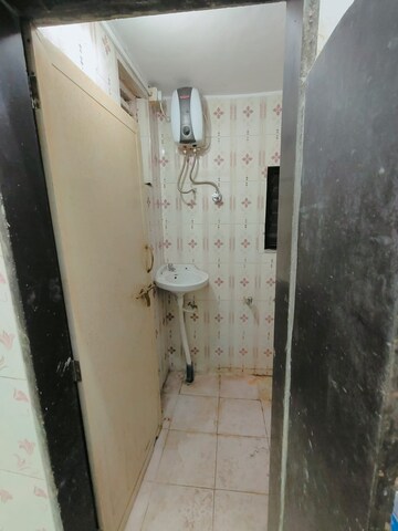 Attached Bathroom in 2 BHK Independent House at Gokhalenagar – for Rent
