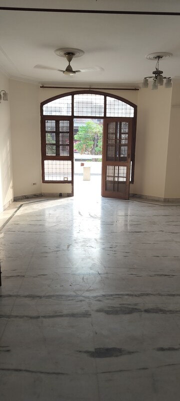 3 BHK Independent House For Rent in RWA Apartments Sector 50, Sector 50