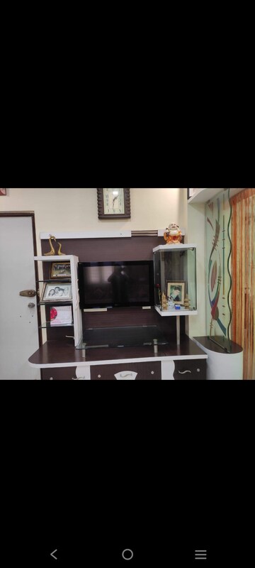 Room in 3 BHK Apartment at Terrace, Chandkheda – for Rent