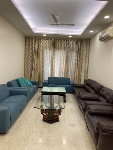 Living Room in 3 BHK Builder Floor at Gupta Awas, Sector 43 – for Rent