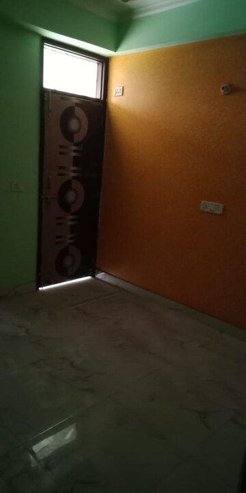 Room in 3 BHK Independent House at Sector 41 – for Rent
