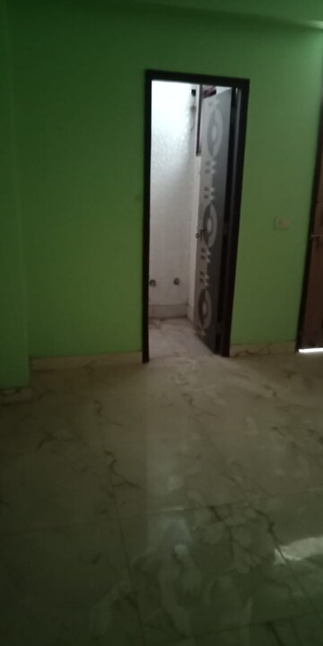 Room in 3 BHK Independent House at Sector 41 – for Rent