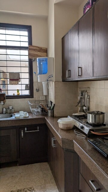 Kitchen in 2 BHK Builder Floor at Sector 40 – for Rent