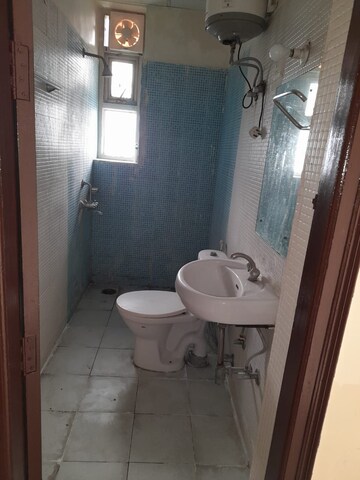 Attached Bathroom in 3 BHK Builder Floor at Ardee City, Sector 52 – for Rent