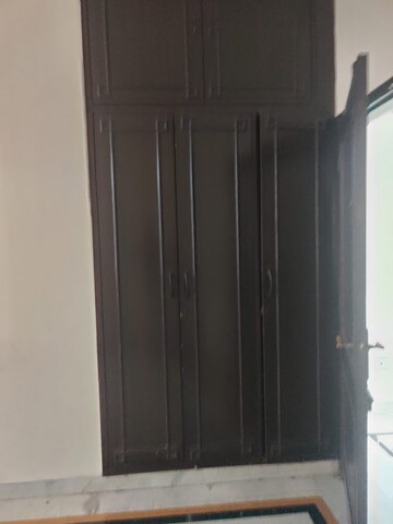 Room in 2 BHK Builder Floor at Ansal Sushant Lok I, Sector 43 – for Rent