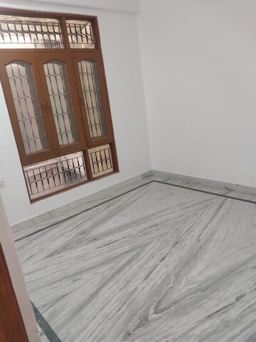 Room in 3 BHK Builder Floor at Vaishali Sector 5 – for Sale
