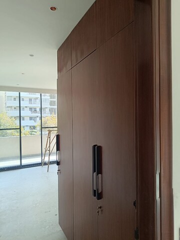 Room in 6 BHK Villa at Ansal Sushant Apartments, Sushant Lok I – for Rent