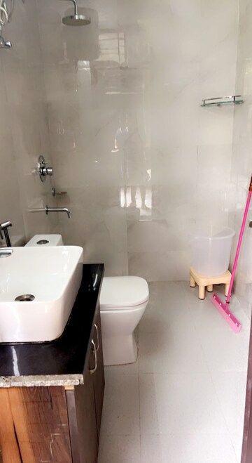 Attached Bathroom in 3 BHK Builder Floor at Sector 40 – for Rent