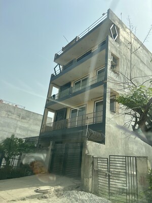 3 BHK Independent House For Sale in Noida Central