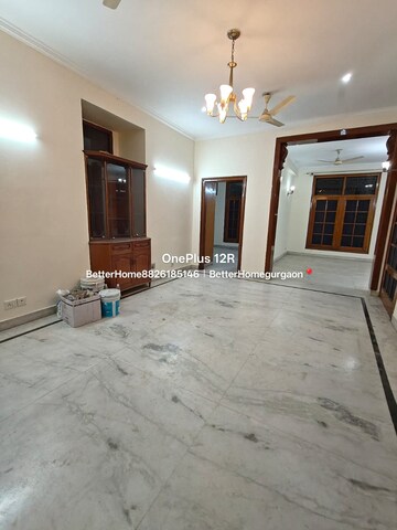 Room in 3 BHK Builder Floor at Sector 46 – for Rent
