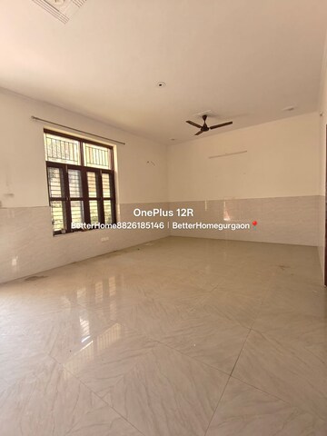 Room in 3 BHK Builder Floor at Sector 46 – for Rent