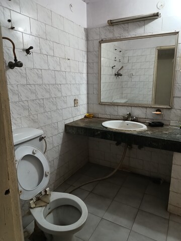 Attached Bathroom in 1 BHK Apartment at Shipra Suncity, Vaibhav Khand – for Rent