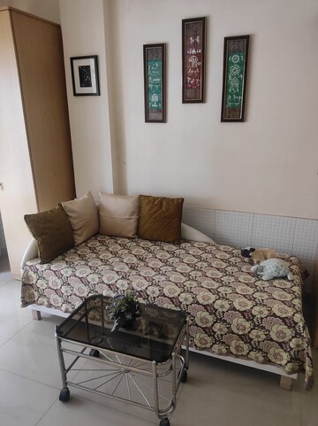 Room in  Pg at Riddhi Gardens – for Rent