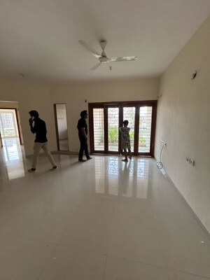 Room in 2 BHK Apartment at Pataskar Eclat, Kavesar – for Sale
