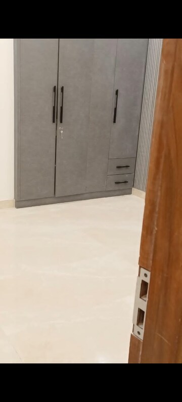 Room in 3 BHK Builder Floor at Sahastradhara Road – for Sale
