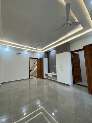 Room in 4 BHK Villa at Kardhani – for Sale