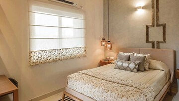 Room in 5 BHK Apartment at Worli – for Sale