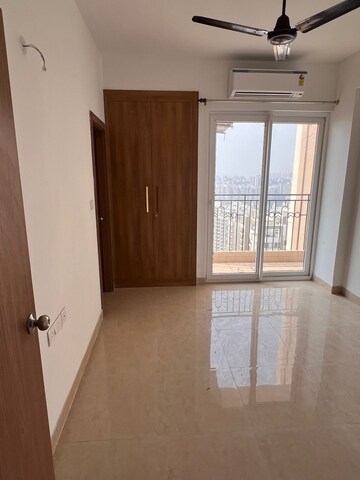 Room in 3.5 BHK Apartment at ATS Nobility, Sector 4, Greater Noida – for Sale