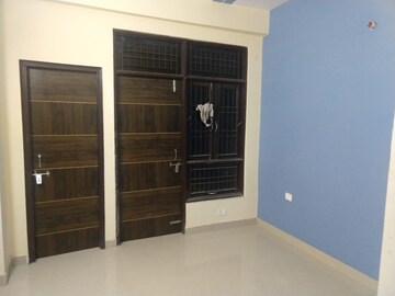 Room in 3 BHK Builder Floor at Sai Homes Sector 49, Sector 49 – for Rent