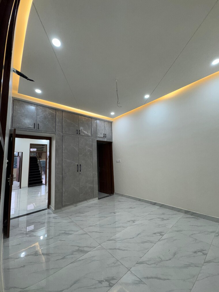 Room, kalwar road 3 Bedroom 100 Sq.Yd. Villa In Kalwar Road Jaipur 8516726