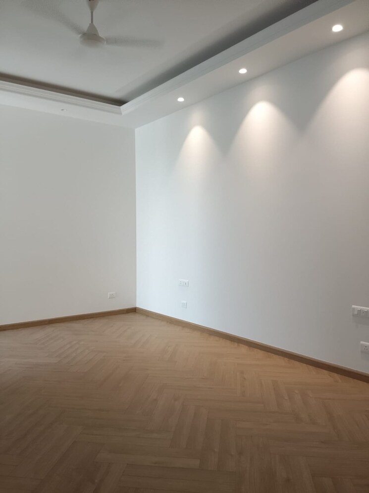 Room, vasant vihar 4 Bedroom 400 Sq.Yd. Builder Floor In Vasant Vihar Delhi 8516701