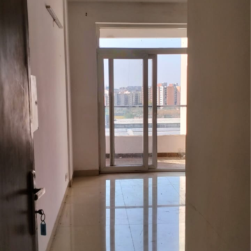 Room in 2 BHK Apartment at Skyline Park, Vip Road – for Rent