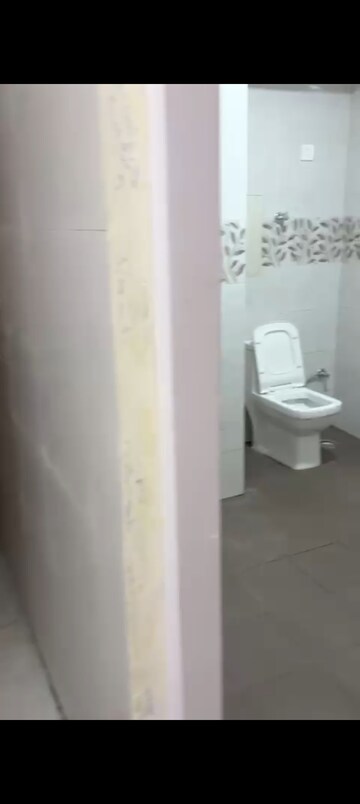 Bathroom in 1 BHK Builder Floor at Lajpat Nagar ii – for Rent