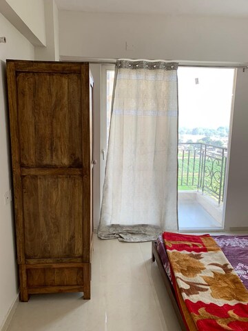 Room in 2 BHK Apartment at Signature Global Orchard Avenue, Sector 93 – for Rent