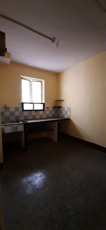 Room in 2 BHK Apartment at Hiranandani Estate Avon, Ghodbunder Road – for Rent