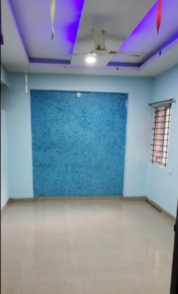 Room in 5 BHK Independent House at Bicholi Road – for Sale